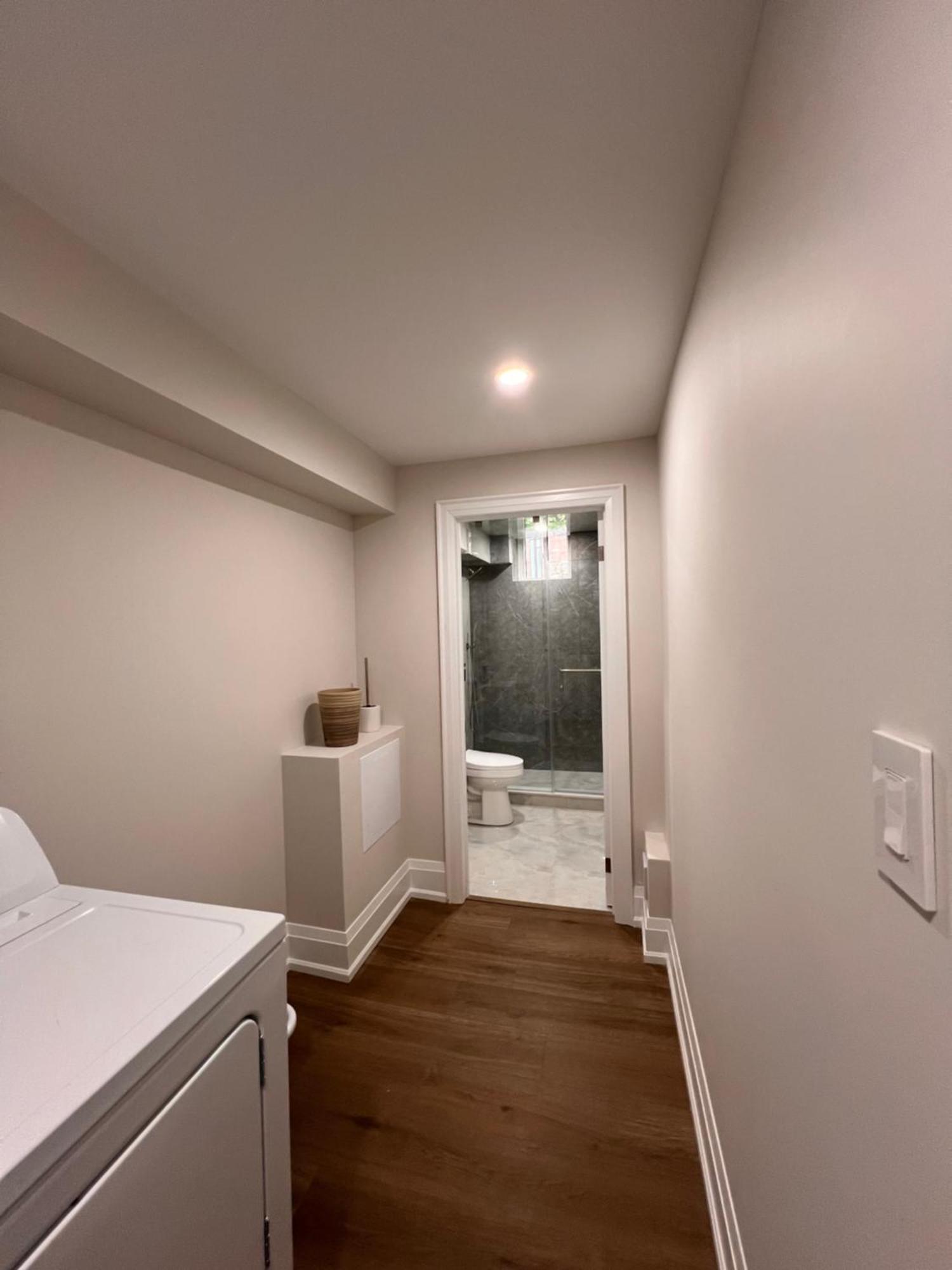 2 Bedroom 1 Parking Basement Unit Richmond Hill Exterior photo